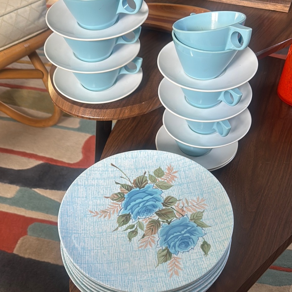 Sky Blue Floral Dinnerware Set